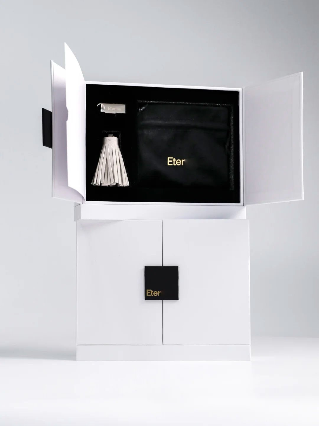 Wholesale Premium White Double Open Magnetic Rigid Gift Box Factory Custom Logo Luxury Cosmetic Jewelry Perfume Paper Packaging Box